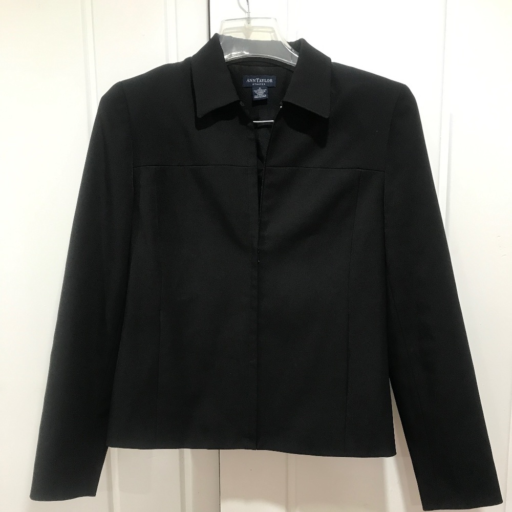 Black Ann Taylor jacket with zip front